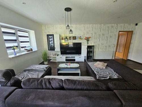 Zella-Mehlis Apartment | Kid-Friendly Retreat at Am Lubenbach - Rated 9.7/10