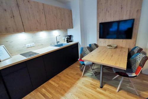 Doebriach Apartment | Experience Am Millstättersee 35: Oceanfront Family Retreat