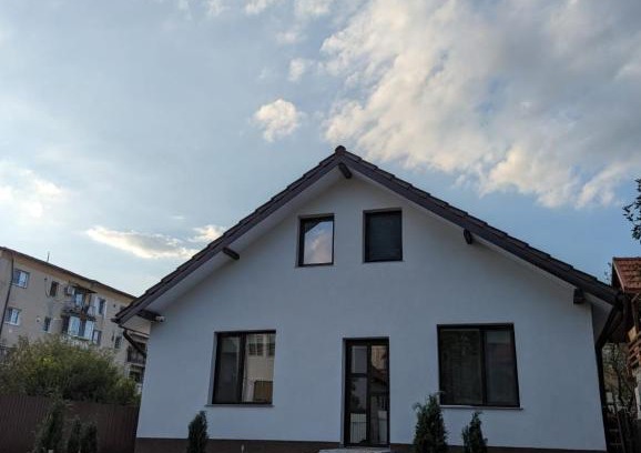 Ocna Mures Apartment | AMA's House: Family-Friendly Retreat for Memorable Stays