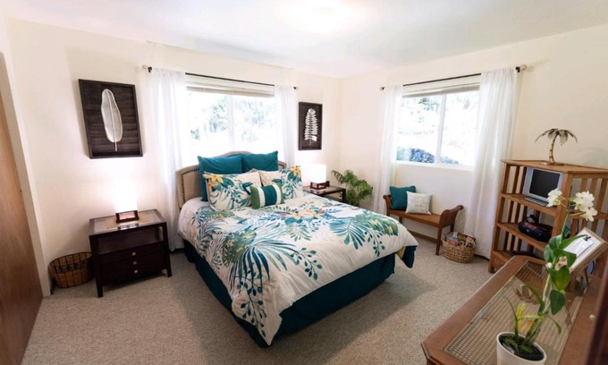 Volcano House | Child-Friendly Ama'u Lani Cottage - 4 Star Guest Rated 8.9