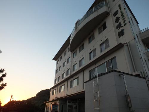Reihoku Hotel | Relax at Amakusa Onsen Hotel Shikisakikan with Ocean Views