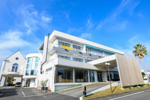 Amakusa Hotel | Relax at Amakusa Santacoming Hotel with Hot Tub & Dining