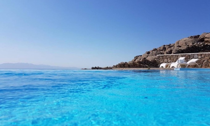 Plintri Villa | Amallini Suites Mykonos - Villa with Private Pool & Plunge Pool, Hot Tub Spa