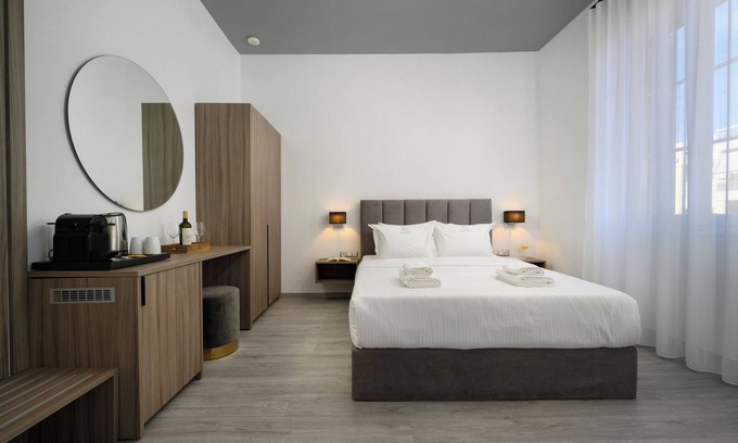 Corfu Town Hotel | Amalphi Corfu City Living by Konnect - Deluxe Suite Lila