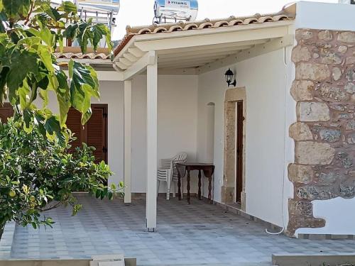 Palekastro House | Amalthea House: Family and Pet Friendly Retreat