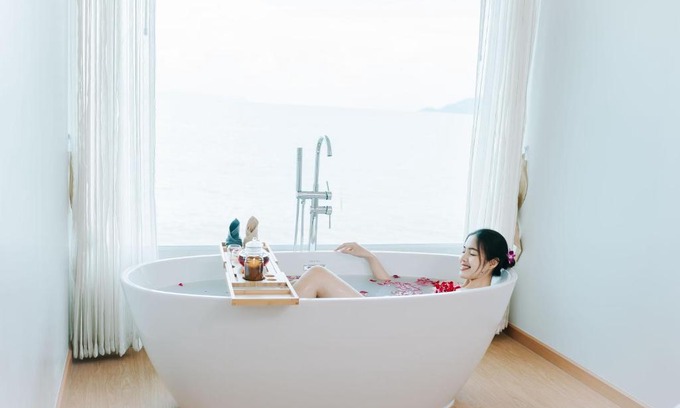 Pak Nam Resort | Beachfront Relaxation at Amanda: Spa, Dining & Family Fun