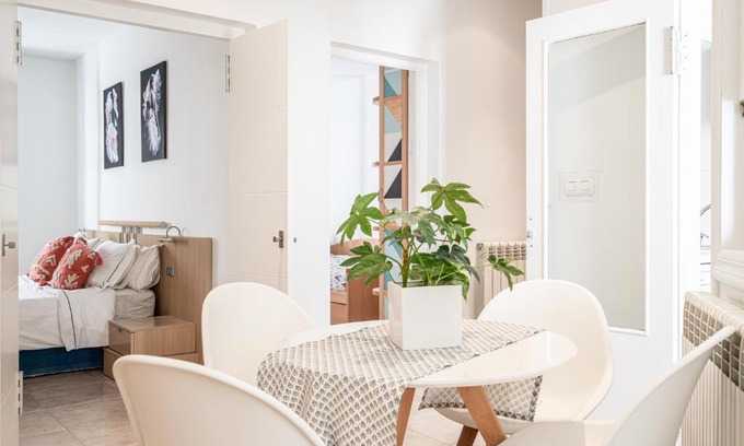 Milagrosa Apartment | Discover Amandere: Family-Friendly Retreat with Great Reviews