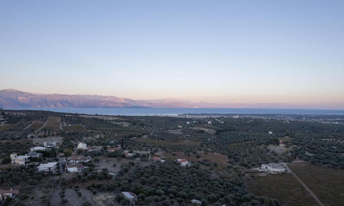 Aigialeia House | Pet-Friendly HomeKatrin: 4-Star Family Retreat with Top Reviews