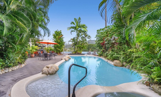 Trinity Beach Hotel | Relaxing Retreat at Amaroo: Oceanfront with Spa & Pool