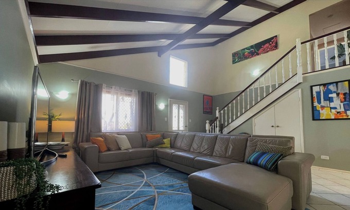 Elimbah House | Amaroo - A Delightful Pet and Child Friendly Escape