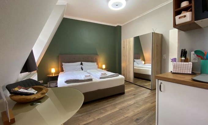 Potsdam Hotel | Pet-Friendly Amaroo Gästehaus Potsdam with Family Amenities