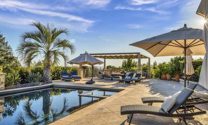Santa Rosa House | Experience Amarosa Estate: Poolside Bliss in Santa Rosa