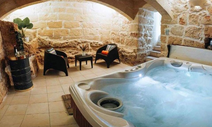 Qala House | Family-Friendly Retreat at Amaryllis Holiday Home