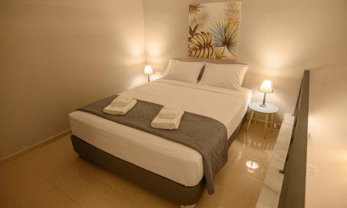 Alexandroupoli Apartment | Cozy Amaryllis Maison Emporiou with Breakfast Included