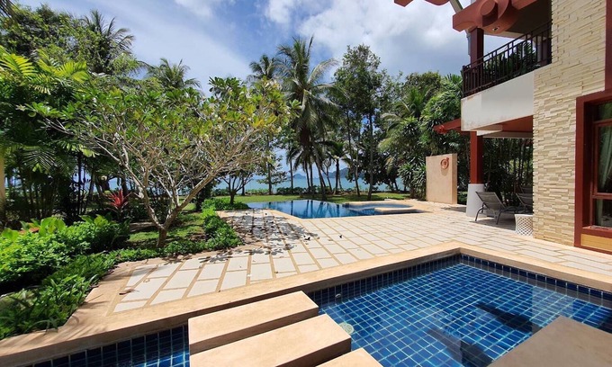 Sai Thai Villa | Stunning Amatapura Beach Villa 12 with Ocean View & Spa