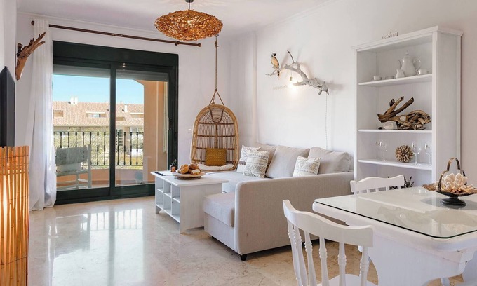 Aduanas Apartment | Highly Rated Apartment Amati with Pool and Spa Amenities