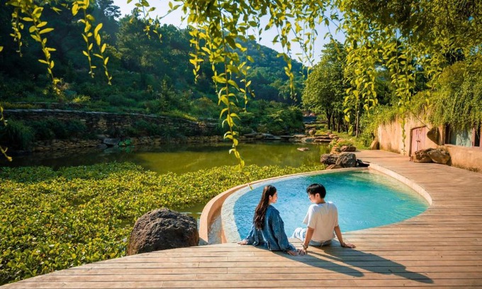 Soc Son Resort | Enchanting Amaya Retreat: Pet-Friendly Haven with Pool