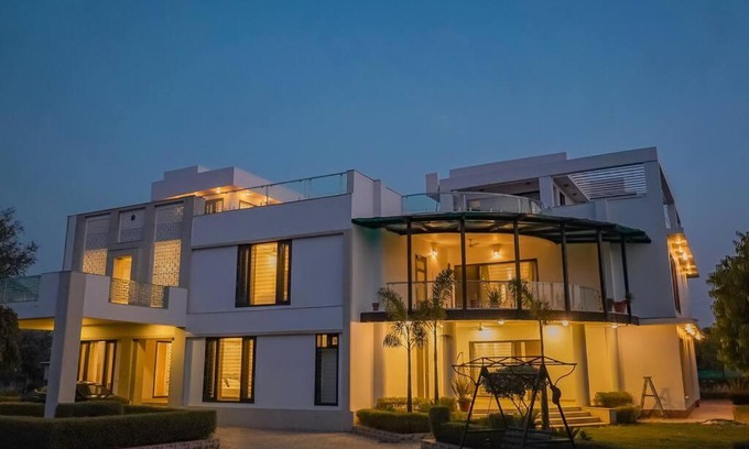 Jamwa Ramgarh Villa | Experience Amayra The Luxury Farm: Pet-Friendly Retreat