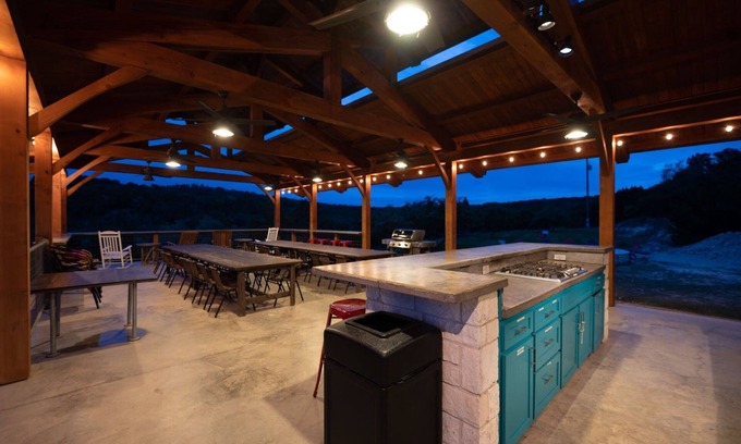 Dripping Springs Resort | Remarkable Casita Resort with Pool Pavilion for Gatherings
