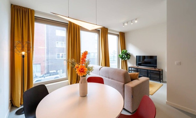 Sint-Andries Apartment | Inviting 1BR Apartment with Kitchen in Antwerp