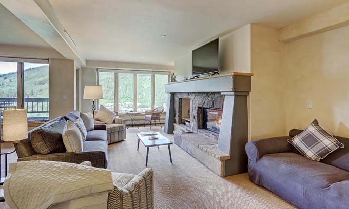 Beaver Creek Apartment | Unique 2 Br Condo in Beaver Creek with Pool & Hot Tub