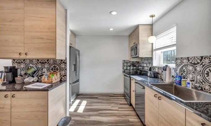 Franklin Park Apartment | Cozy 2-Bedroom Home Close to Airport and Downtown