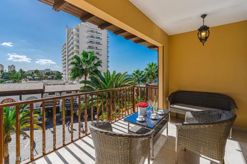 San Eugenio Apartment | Oceanfront 3 Bedroom Apartment with Terrace & Pool Access
