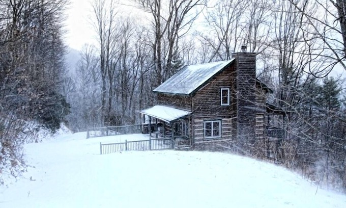 Banner Elk Cabin | Unforgettable Log Cabin Retreat with Jacuzzi & Pool Table
