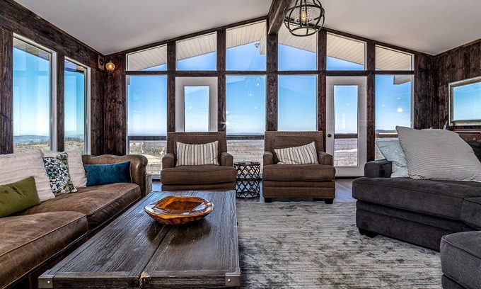Burks Fork House | Unforgettable Mountain Views & Spa Near Blue Ridge Parkway