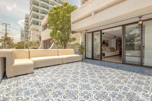 Castillogrande House | Sea-View 4BR Villa: Guest Rated Perfect at 10/10
