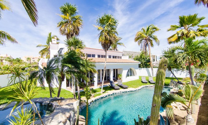 Campo de Golf Fonatur House | Unforgettable Oceanfront Retreat with Pool and Spa Access
