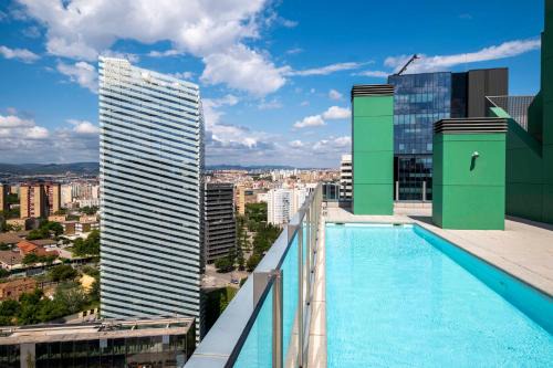 El Port Apartment | Top-Rated Apartment in Fira Barcelona with Pool Access