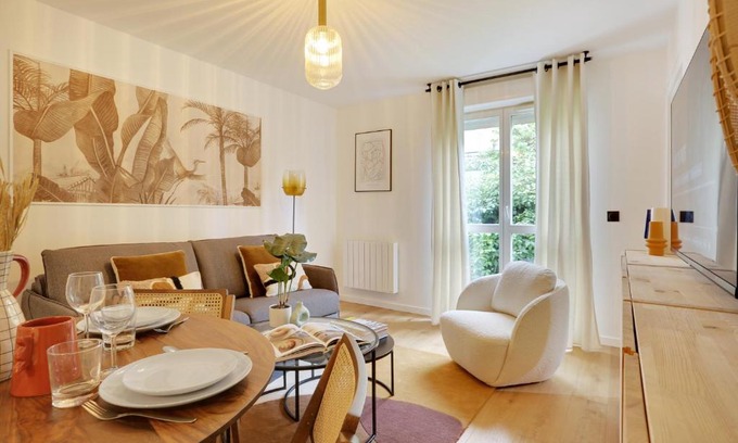 Danube Apartment | Charming 4-Star Apartment with Garden, Rated 9.4/10