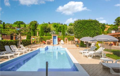 Monte Rinaldo Apartment | Inviting Monte Rinaldo Apartment with Pool and Kitchen