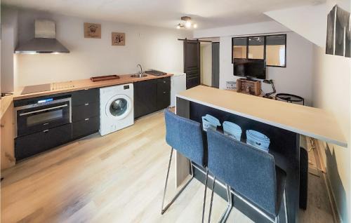 Bessan Apartment | Cozy Apartment in Bessan with Free Wifi and Pet-Friendly