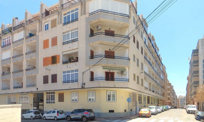 Torrevieja Apartment | Comfortable 2 Bedroom Stay in Torrevieja with Ocean Views