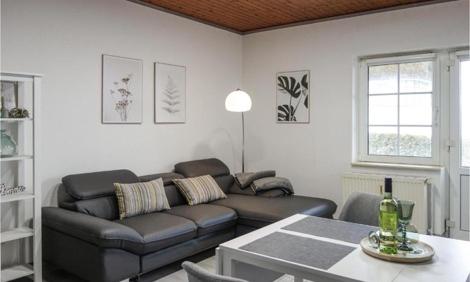 Otterndorf Apartment | Inviting Apartment in Otterndorf with Wifi & Pet-Friendly