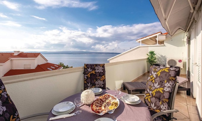 Selce Apartment | Exceptional 2-Bedroom Accommodation in Selce with Ocean View