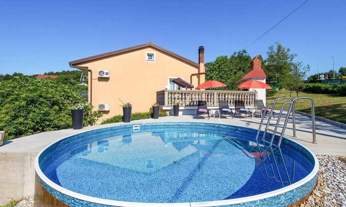 Marcelji Apartment | Cozy 2-Bedroom Retreat with Lake View in Viskovo
