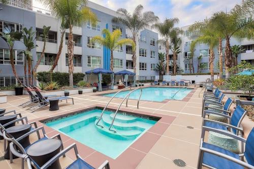 Miracle Mile Apartment | Inviting Apartments with Pool near The Grove