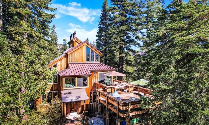 Bear Valley House | Bright Home with Pool and Scenic Views #113