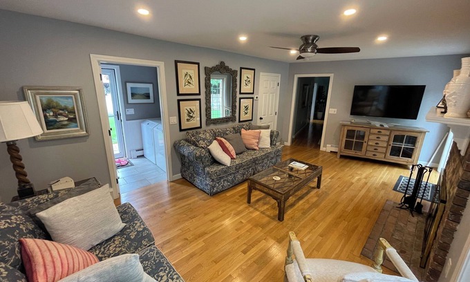Osterville House | Relaxing Beachfront Retreat in Osterville, MA - Sleeps 10!