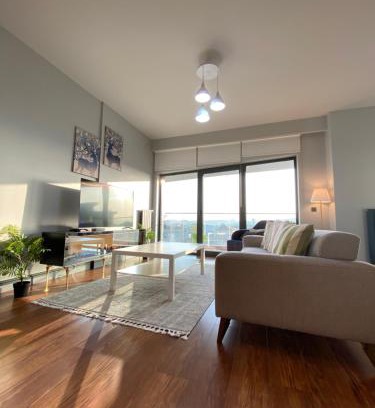 Beyoglu Apartment | Inviting Flat in Taksim with Pool and Pet-Friendly Perks