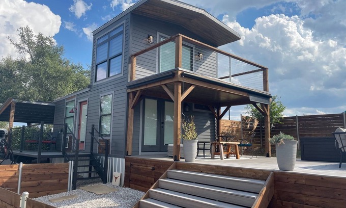 Dripping Springs Cabin | Scenic Cabin Retreat in Hill Country with Pool & Spa