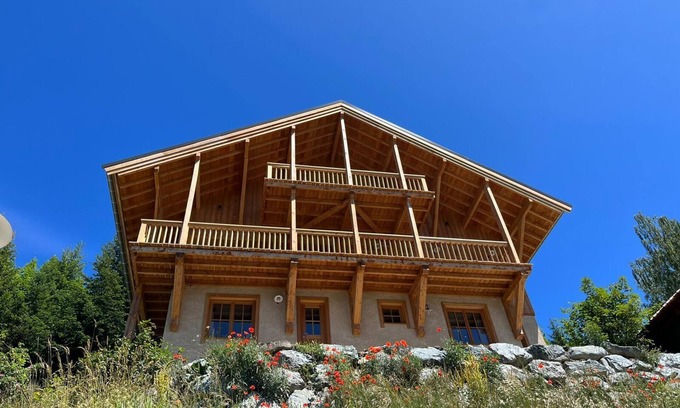 Villard-Reculas Ski Chalet | Incredible Chalet A Muredda: Spa & Hot Tub in Alpe d'Huez