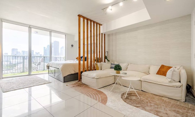 Edgewater Apartment | Amazing Condo in Miami