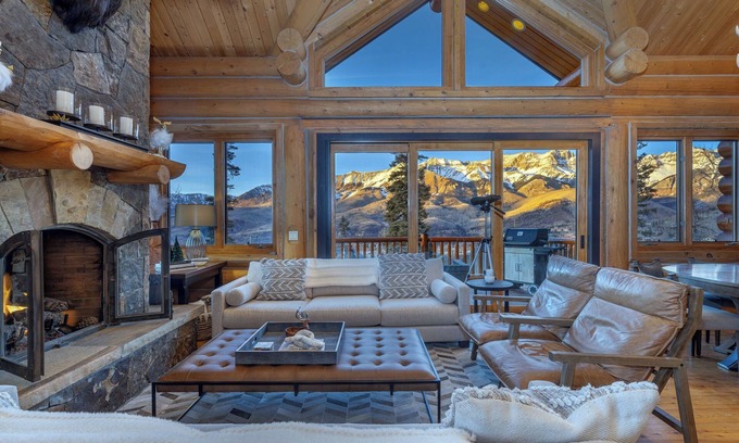 Mountain Village House | Epic Days Lodge - 6 Bdrms, Ski In & Out with Hot Tub