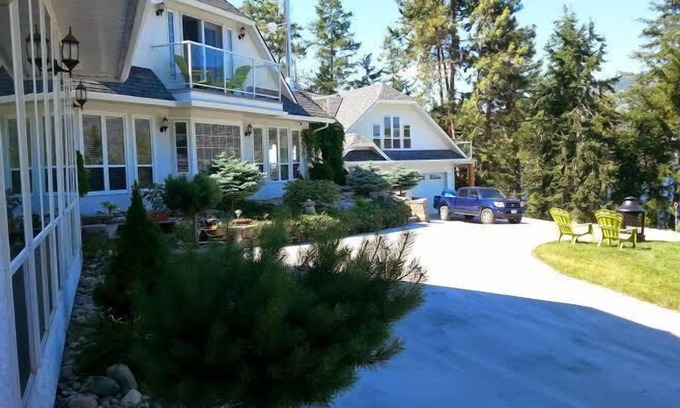 McKinley House | Unforgettable Eagle Point Vacation Home & Spa Experience