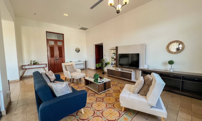 Santa Ana Apartment | Experience Oceanfront Luxury in Casco Viejo 7