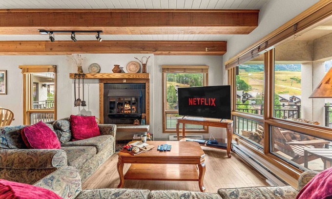 Crested Butte Condo | Amazing Gazing at the Plaza, 2 Bed 2 Bath, Updated with Great Views
